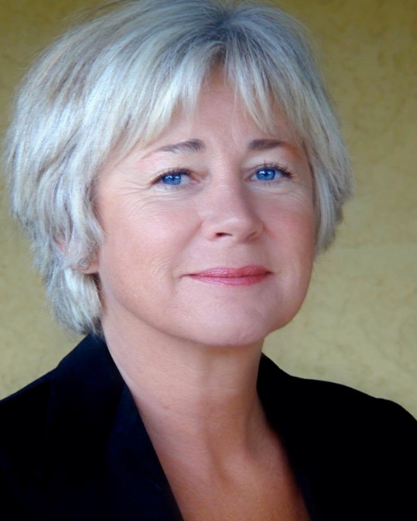 Janelle Pierzina pictures Jaroslava Obermaierova photo