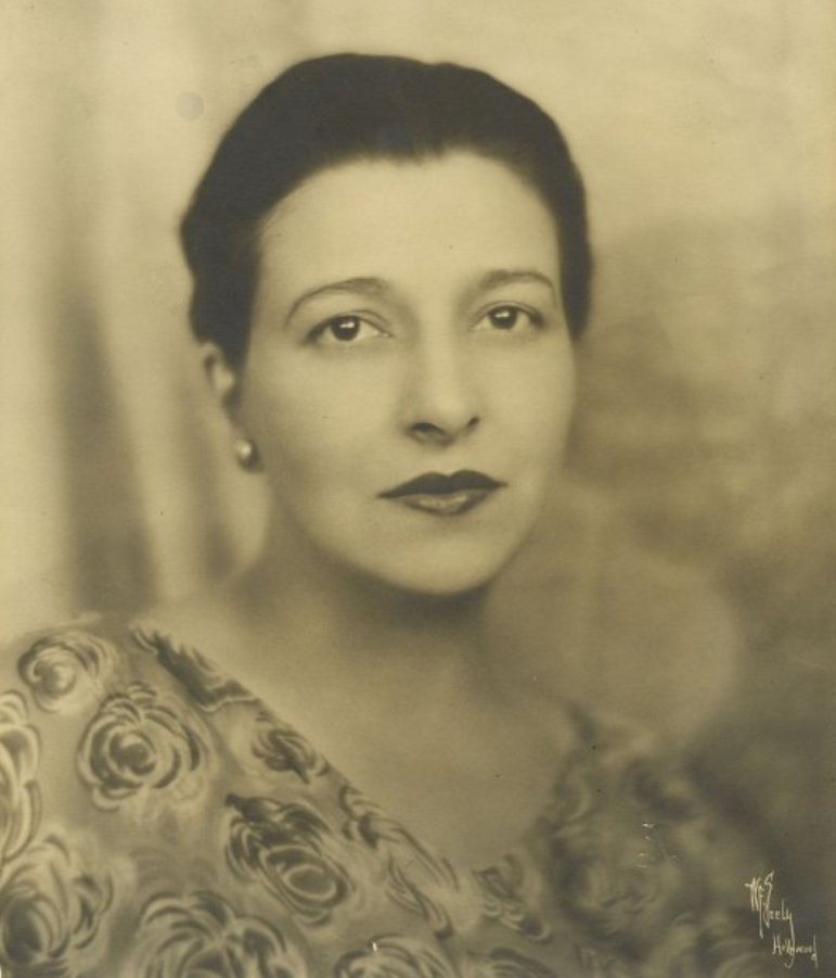 Ленор Дж. Коффи