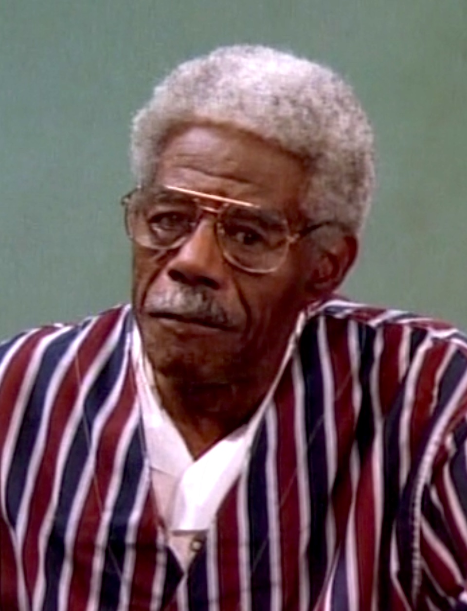 Дэвис Робертс