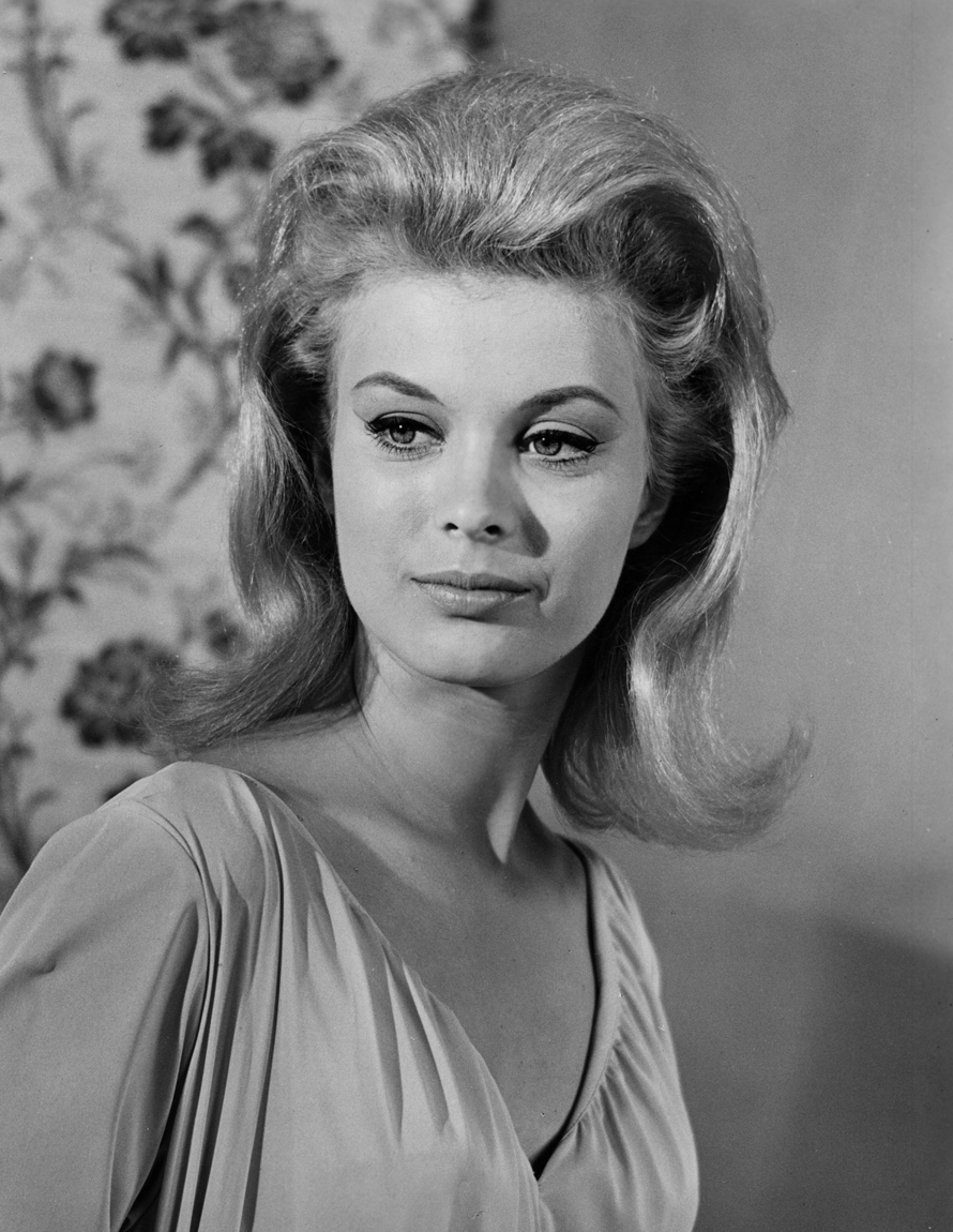 Мэрилин Девин