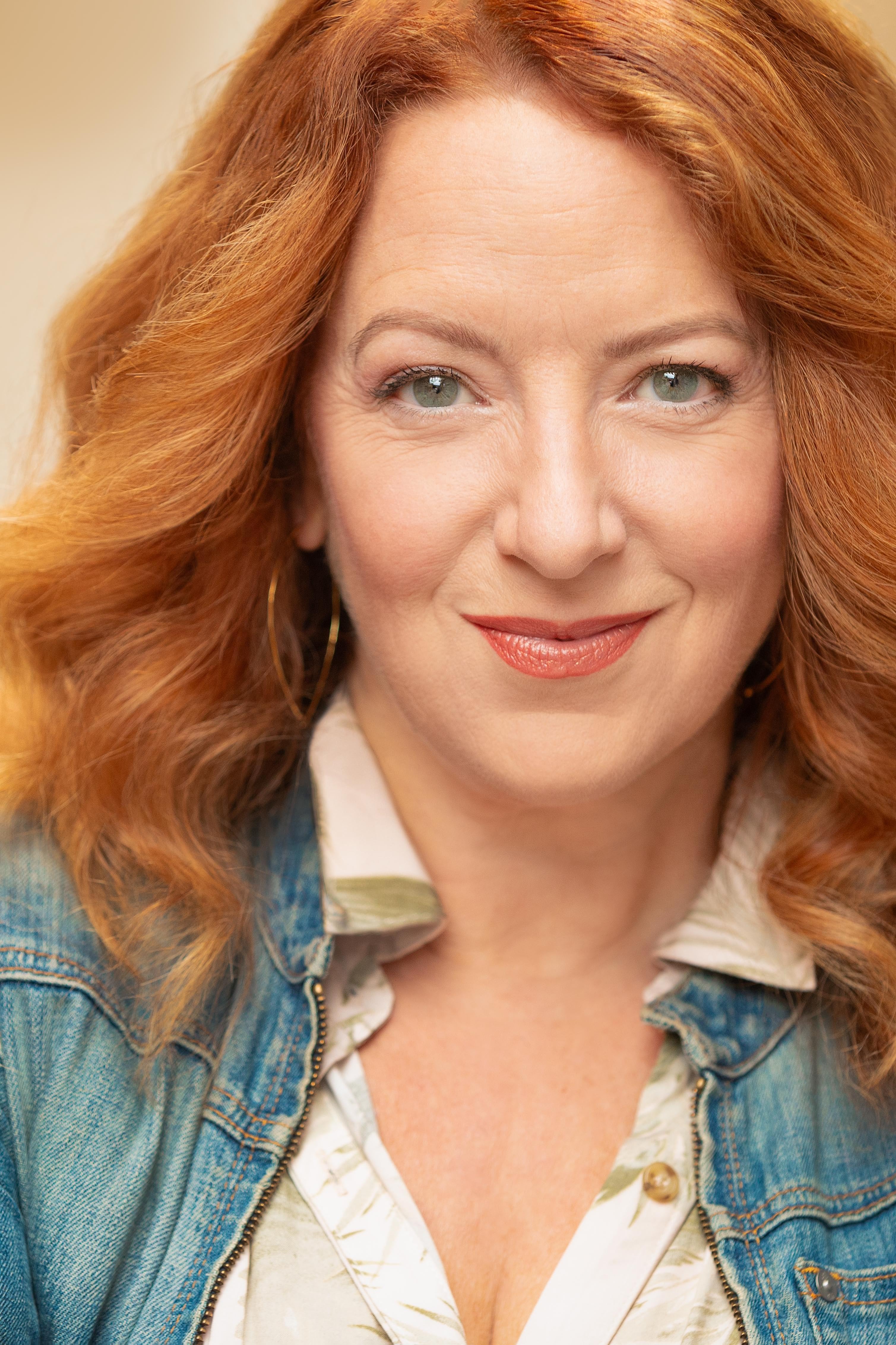 Энни Эджертон