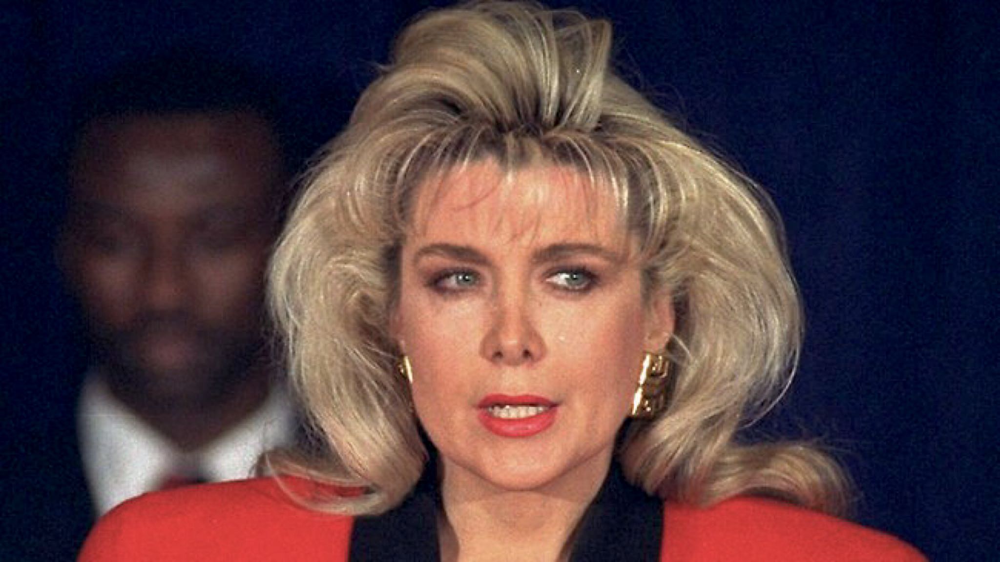 Дженифер Флауэрс