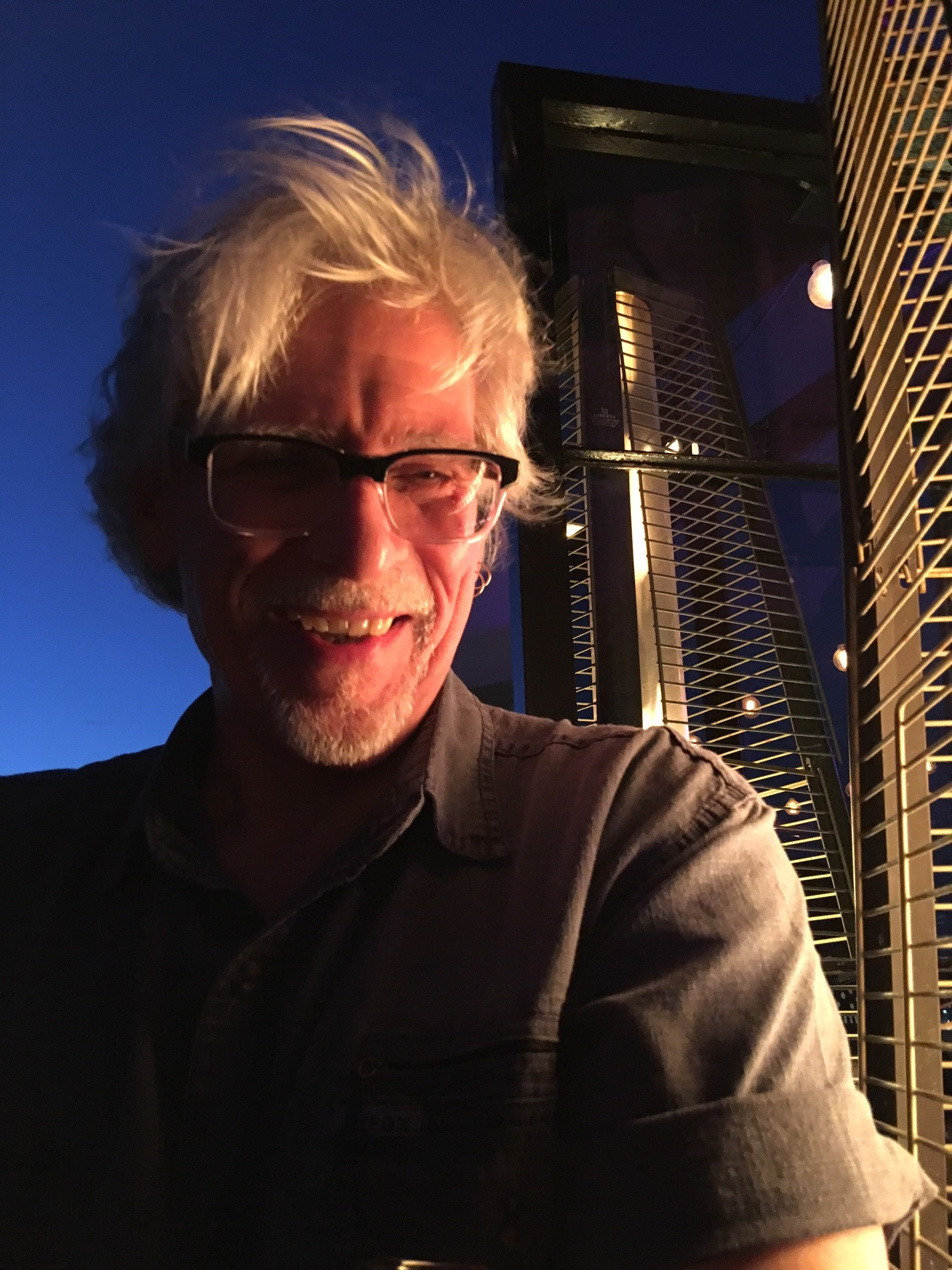 Дэннис МакКой