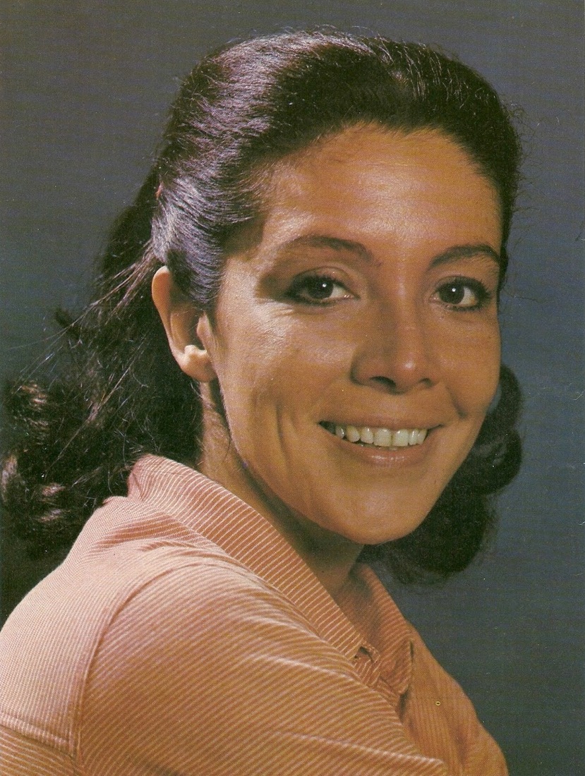 Анджела Лил