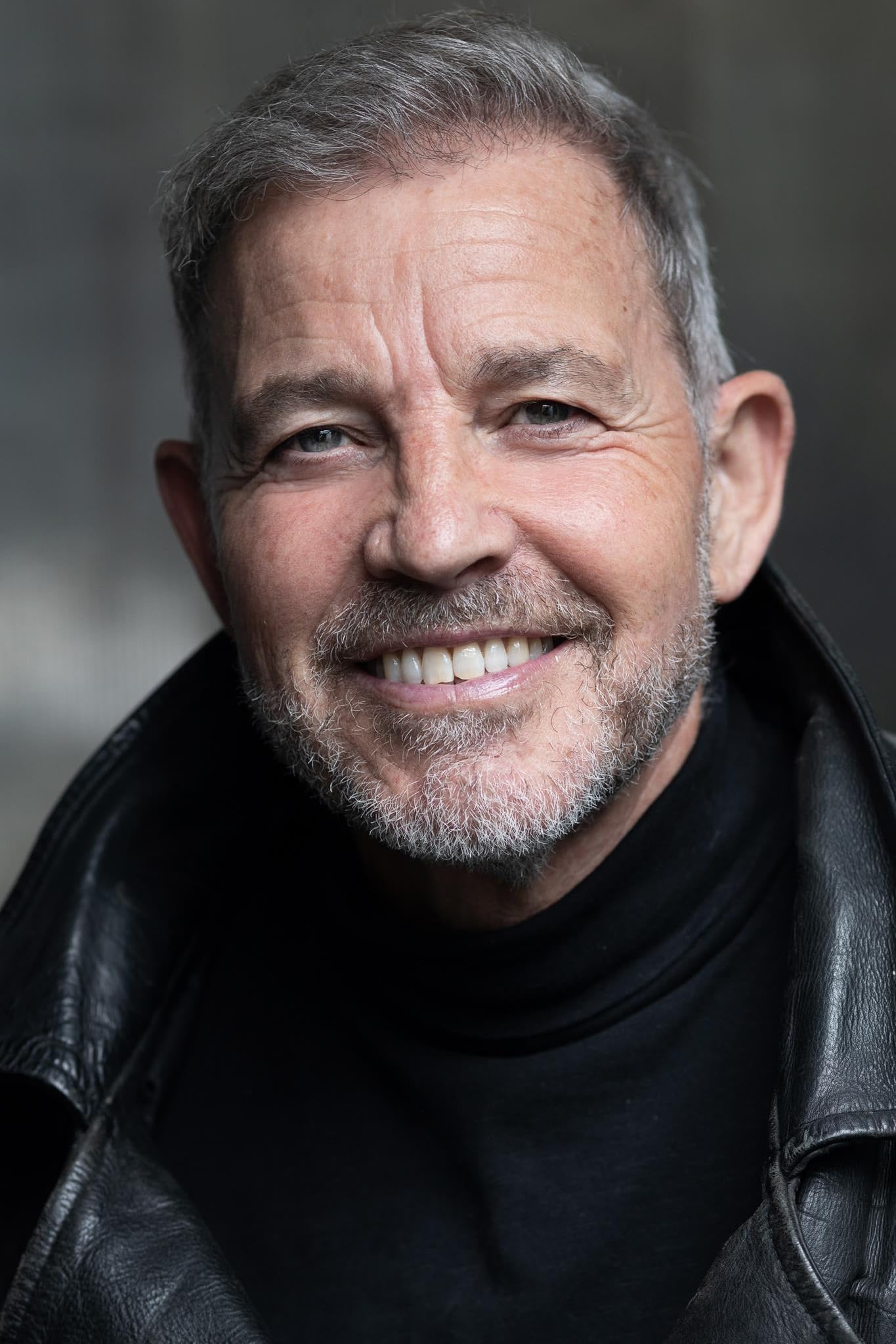 Эндрю Льюис