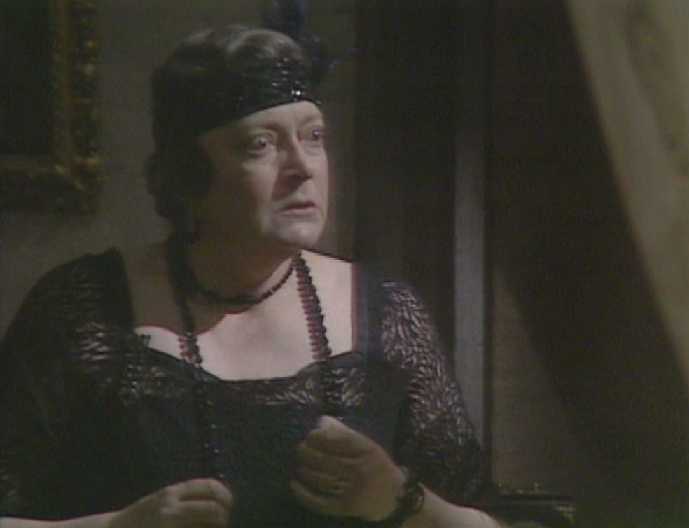 Элспет МакНотон