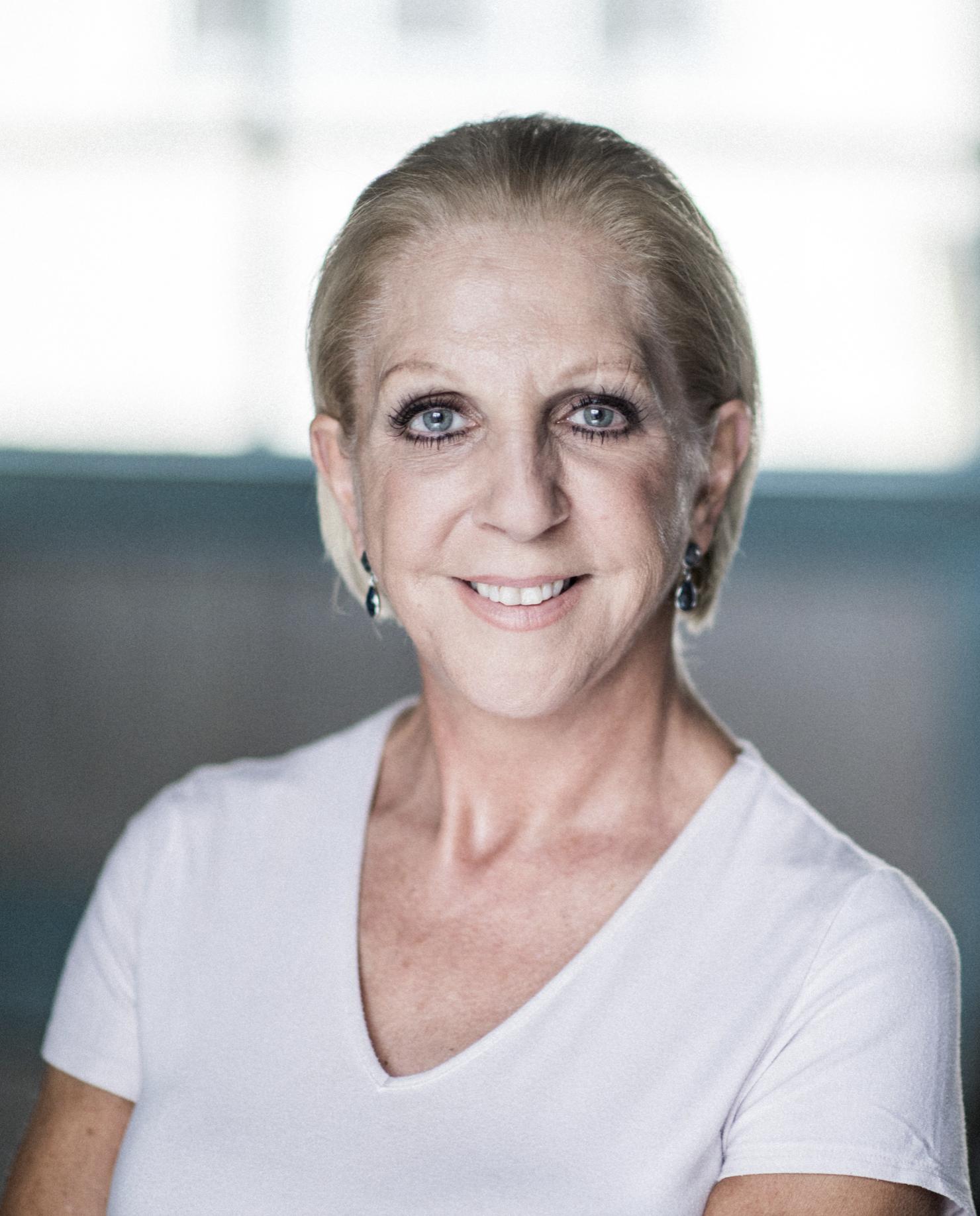 Никола МакОлифф