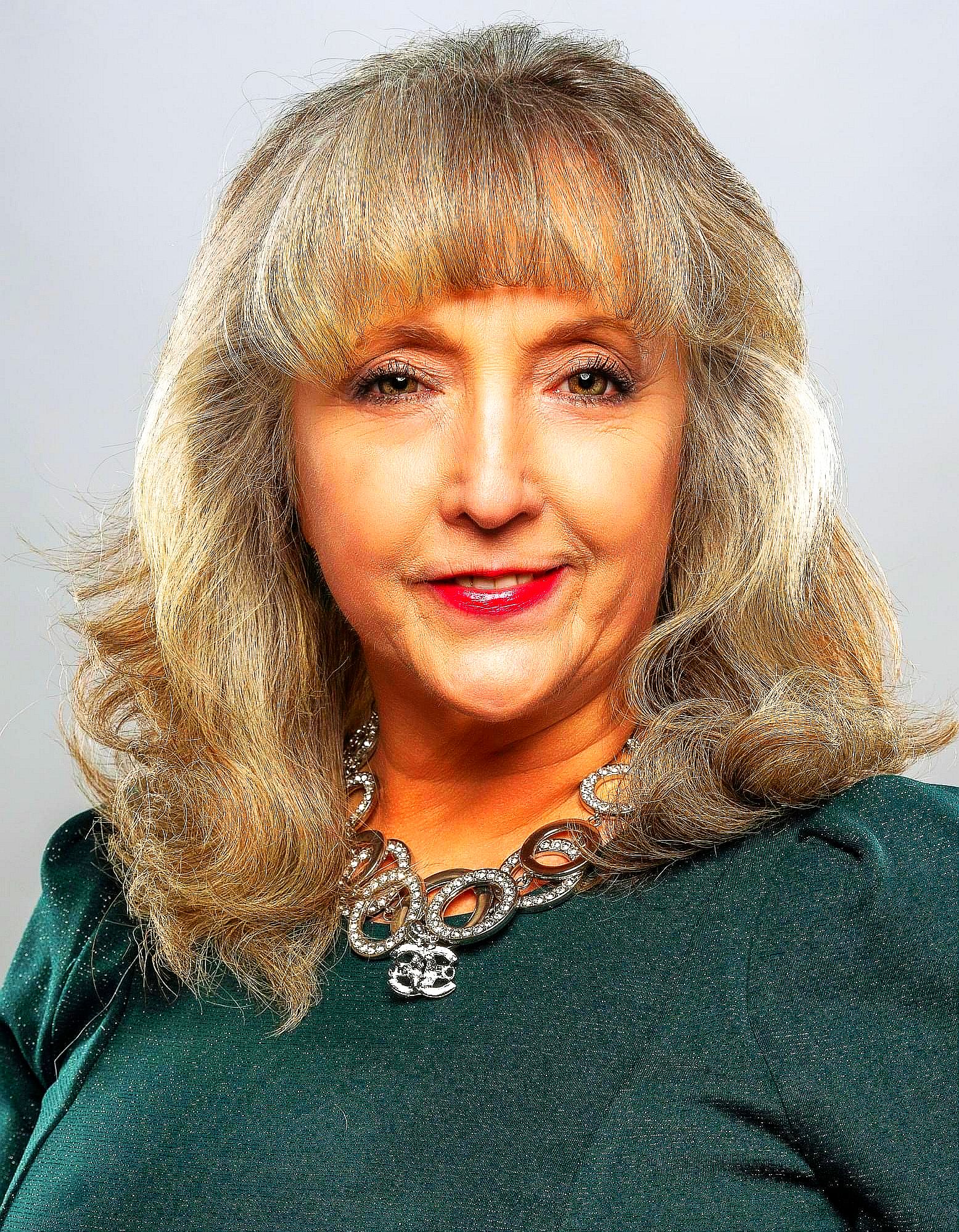 Памела Майерс