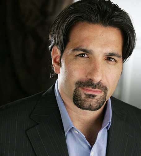 Роберт Никотра