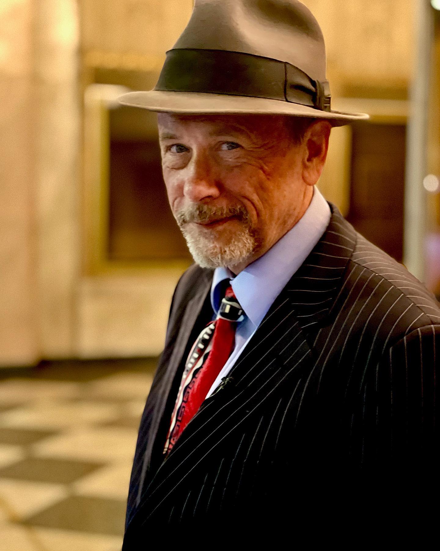 Крэйг Оуэнс