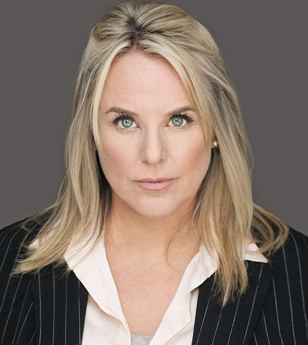 Дженнифер Пекэм