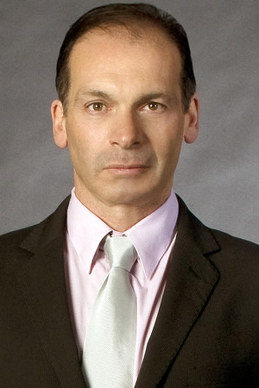 Августо Портела