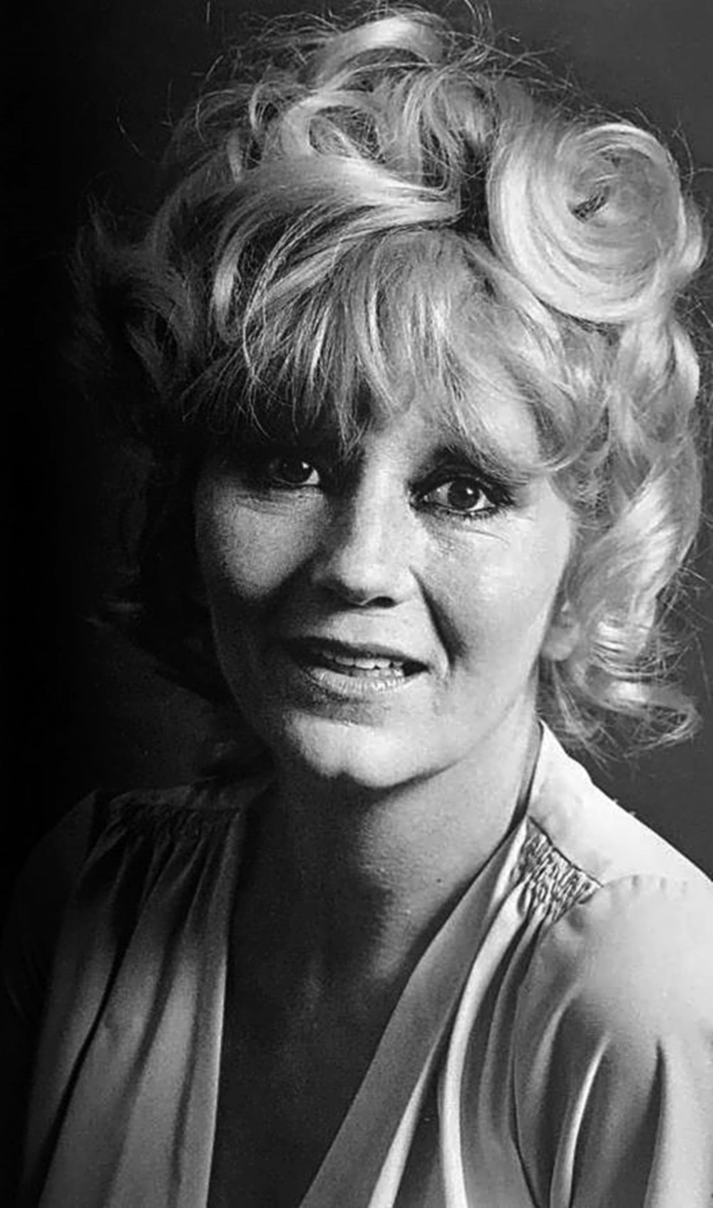 Флора Стайнберг