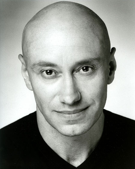 Тео Стефенс