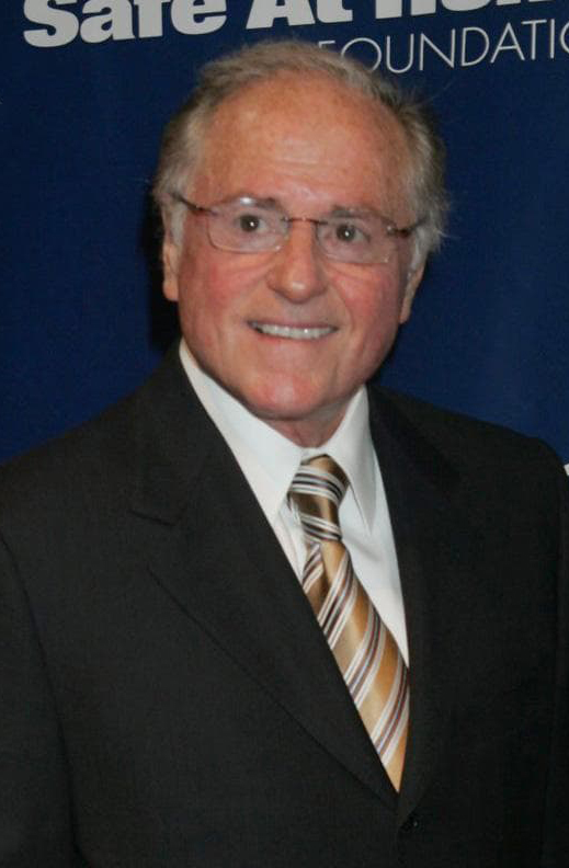 Уорнер Вулф