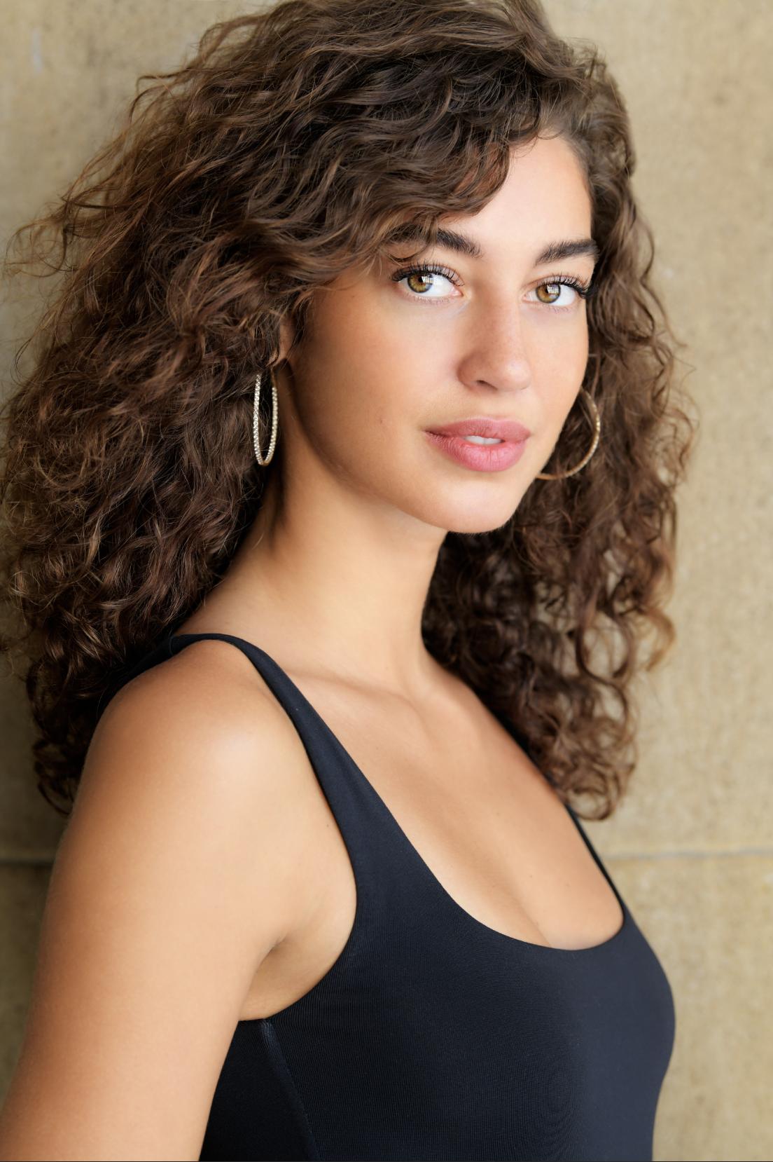 Мариана Даунинг