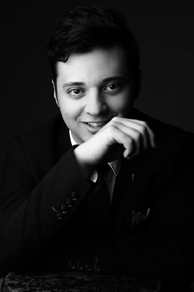 Итан Тэйлор