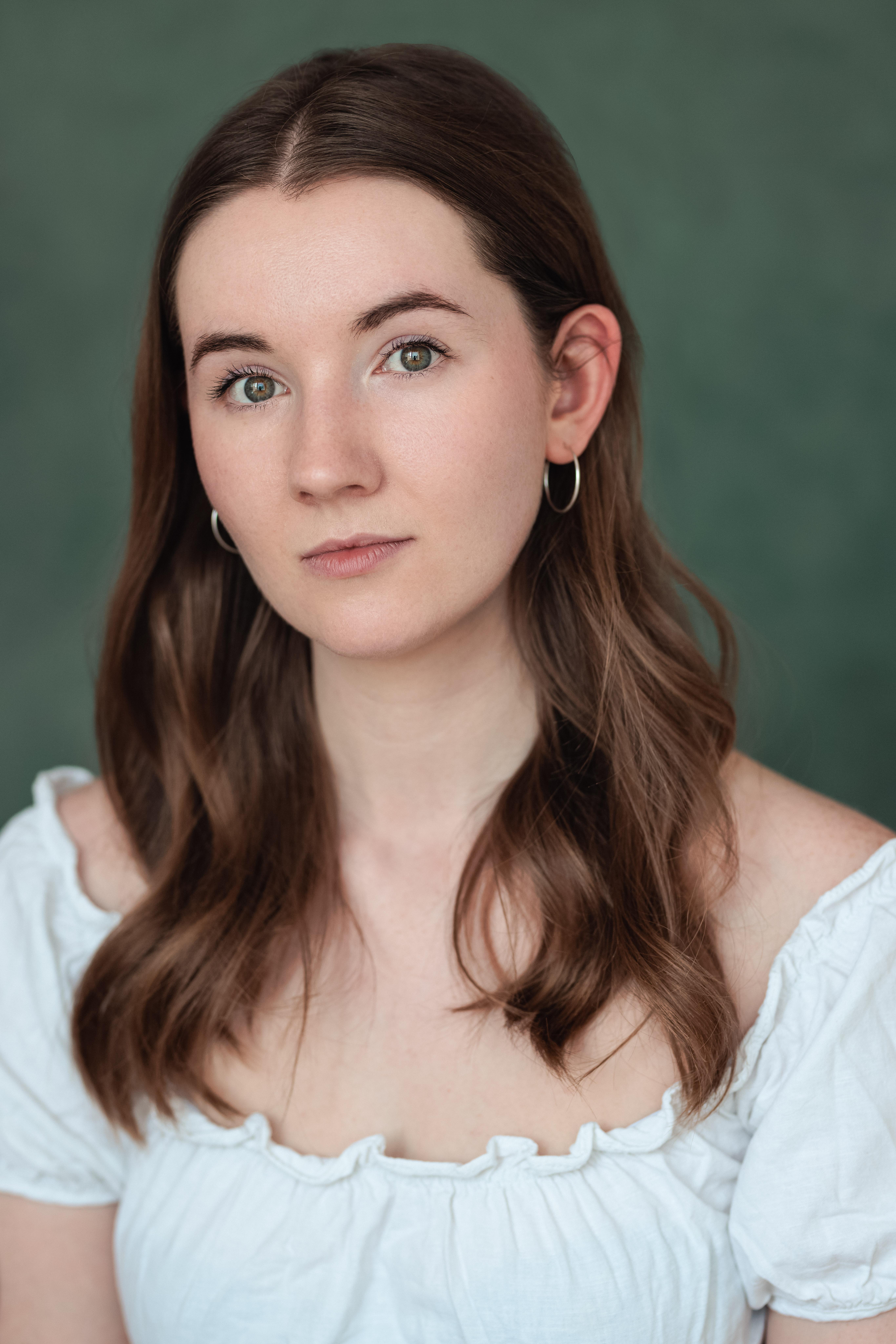 Нелл Бэйкер