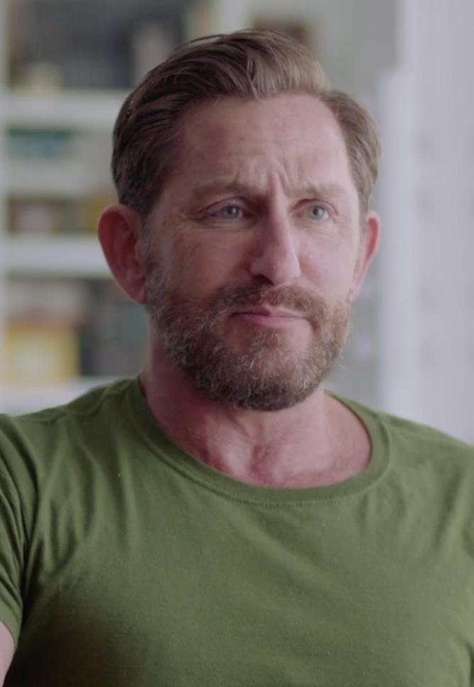 Адам Дракер