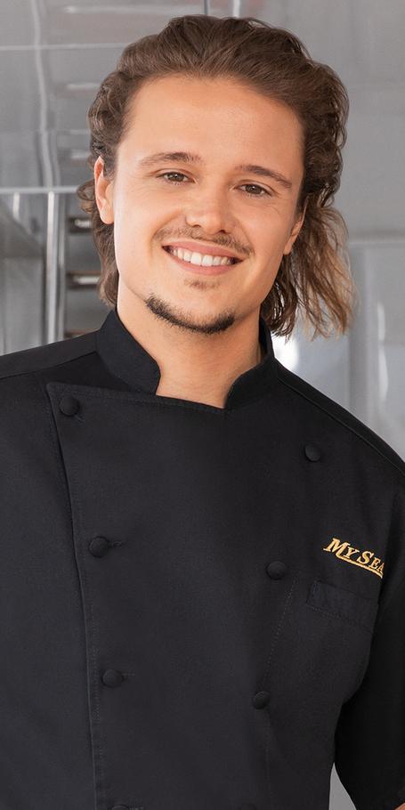 Эдриэн Мартин