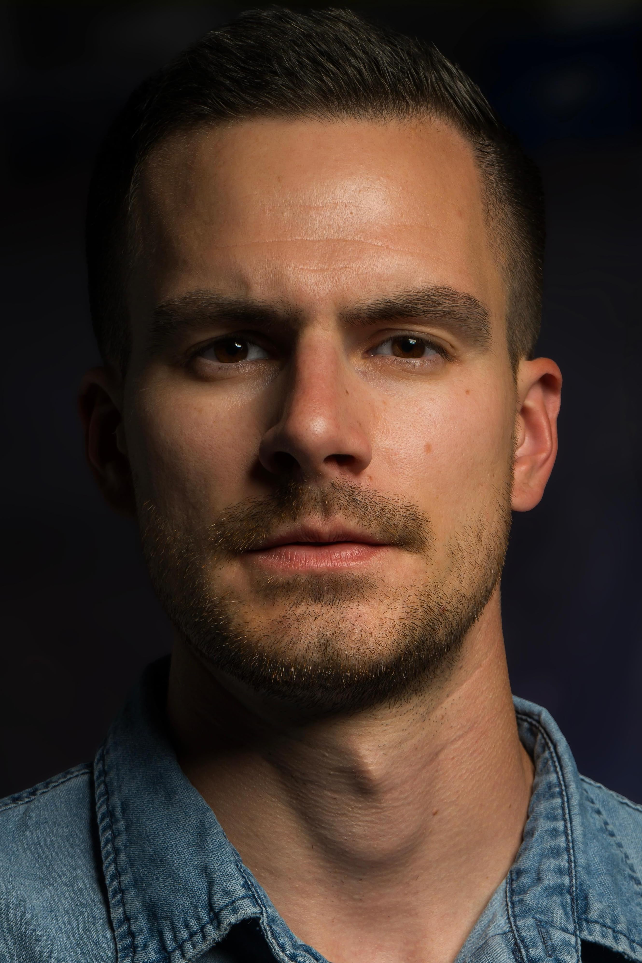 Дастин Фриман