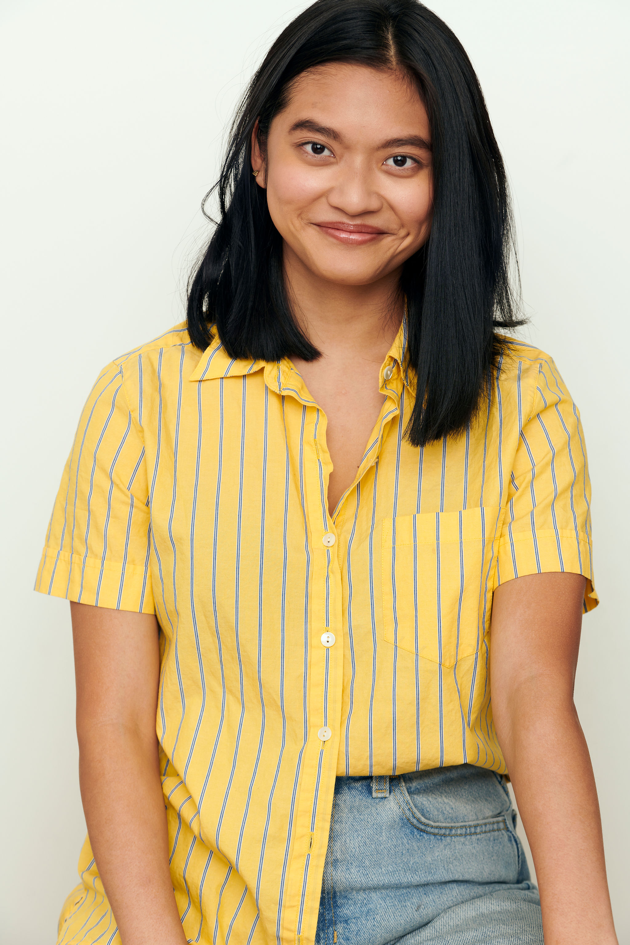 Фиби Холден