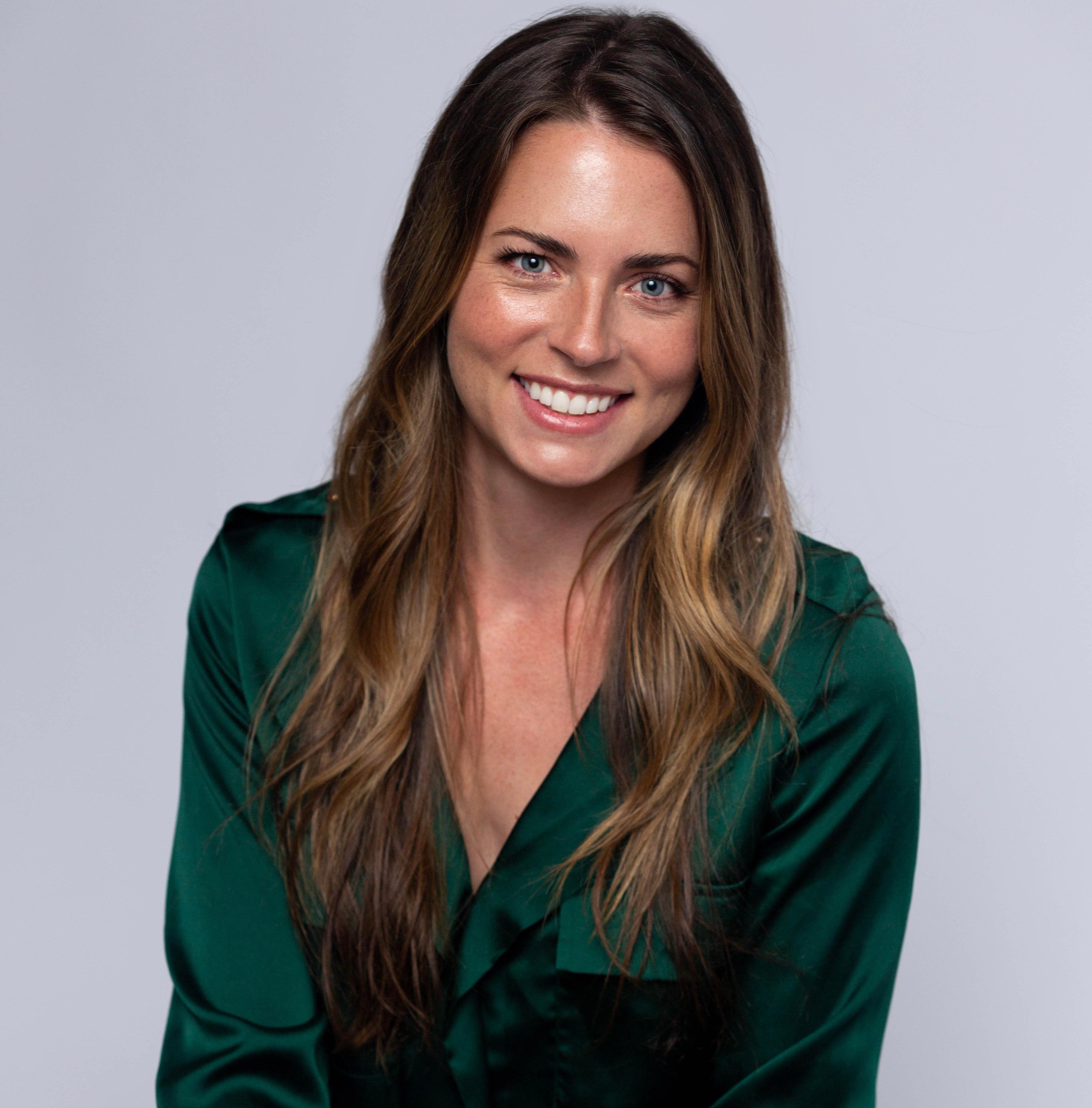 Lindsey K Weller