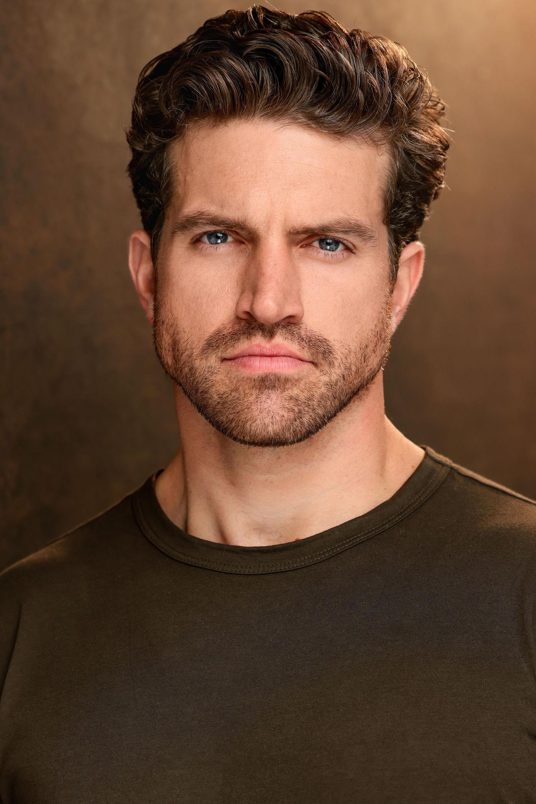 Дэниэл Консидайн