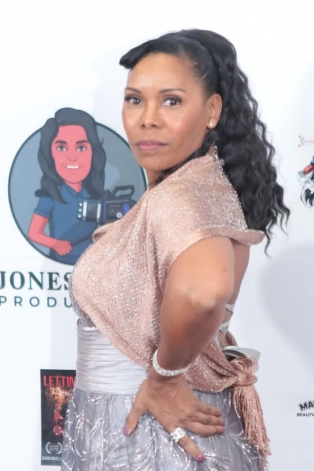 Глория Мэйз