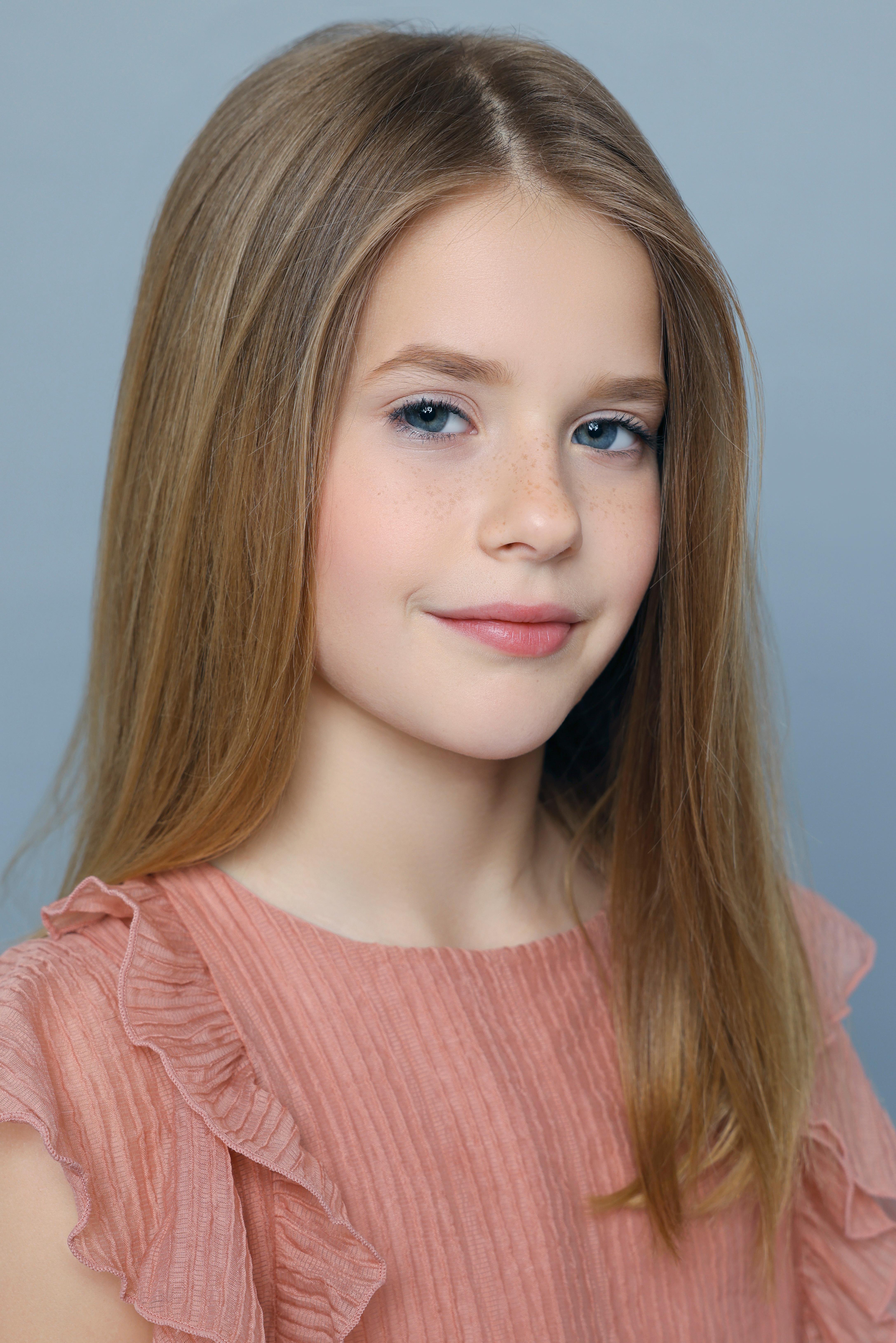 Роуз Деккер