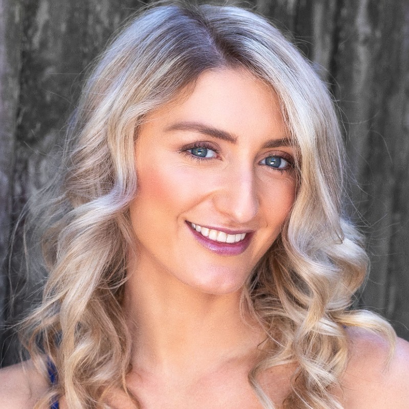 Элли Мейерс