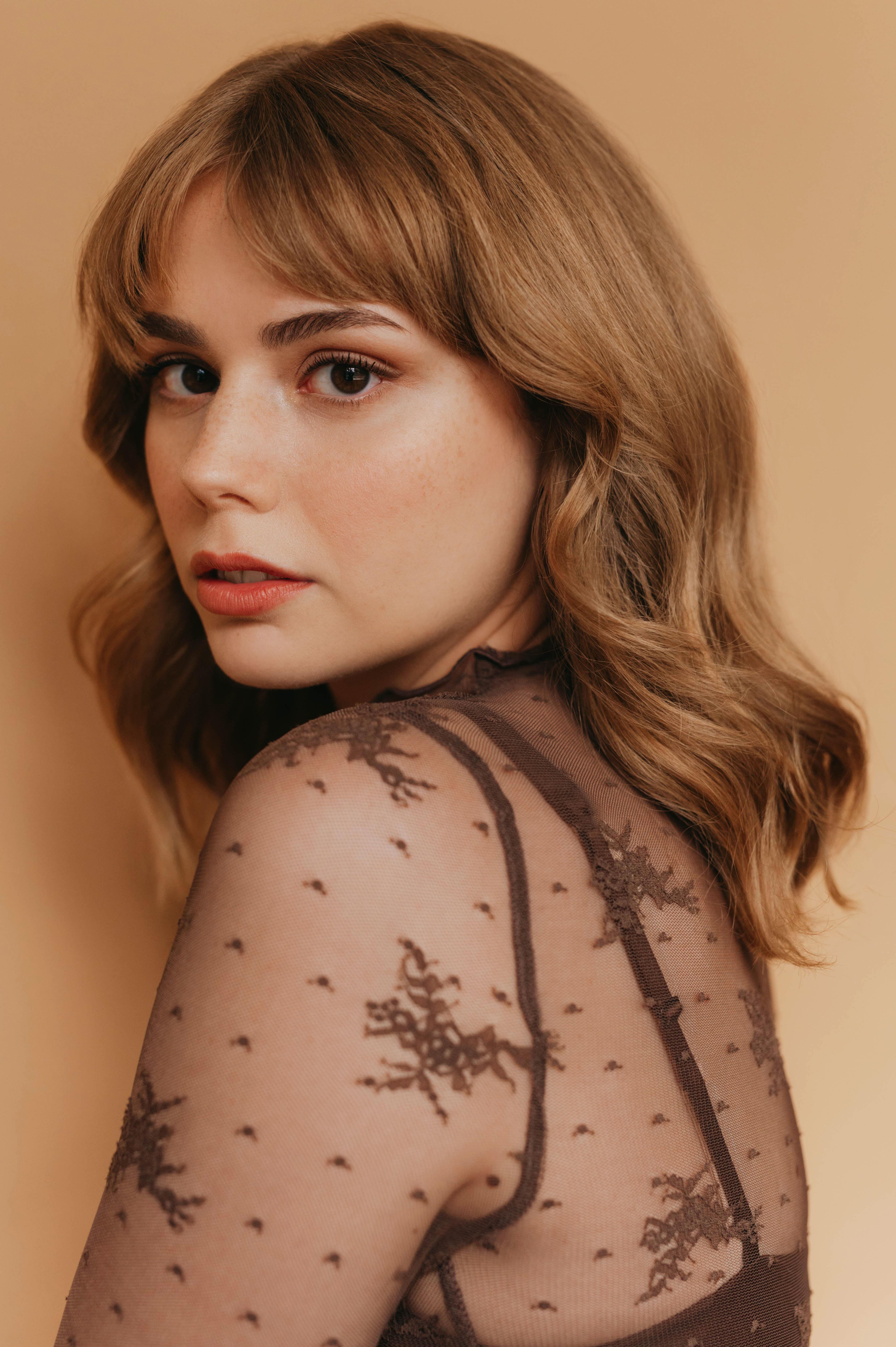 Изабель Эллис