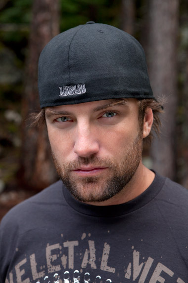 Ти Джей Лавин