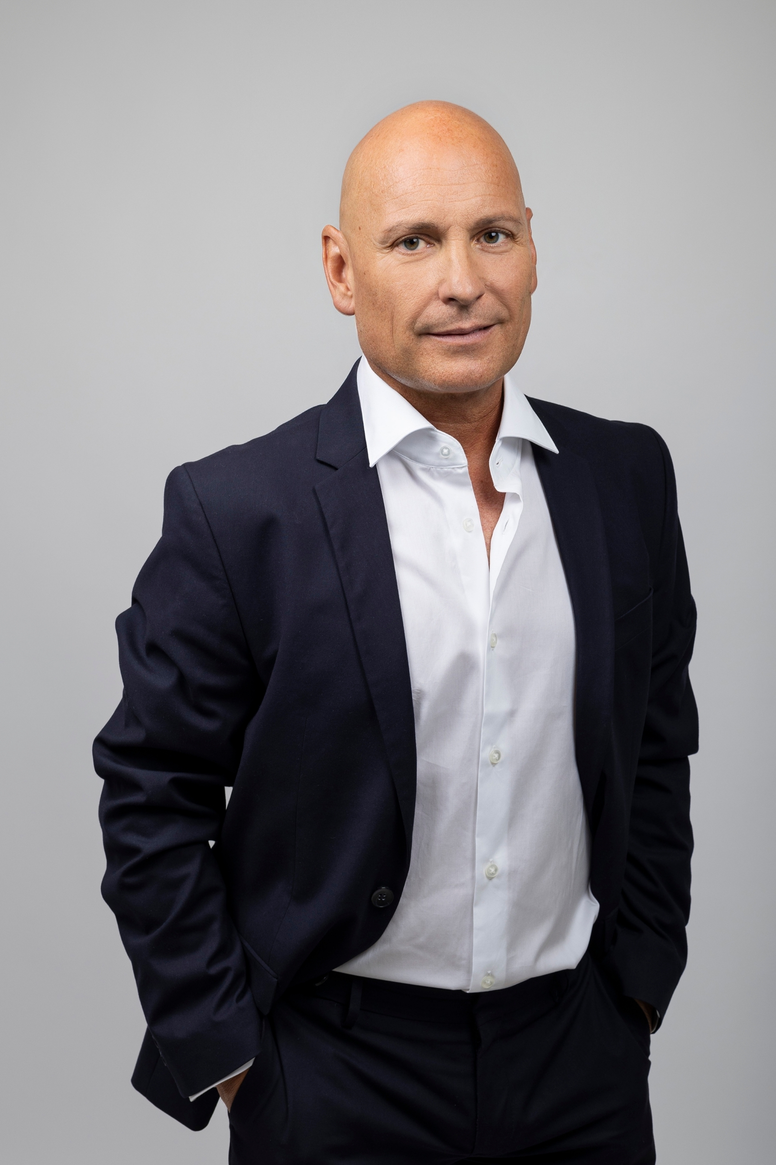 Фрэнк Альварес