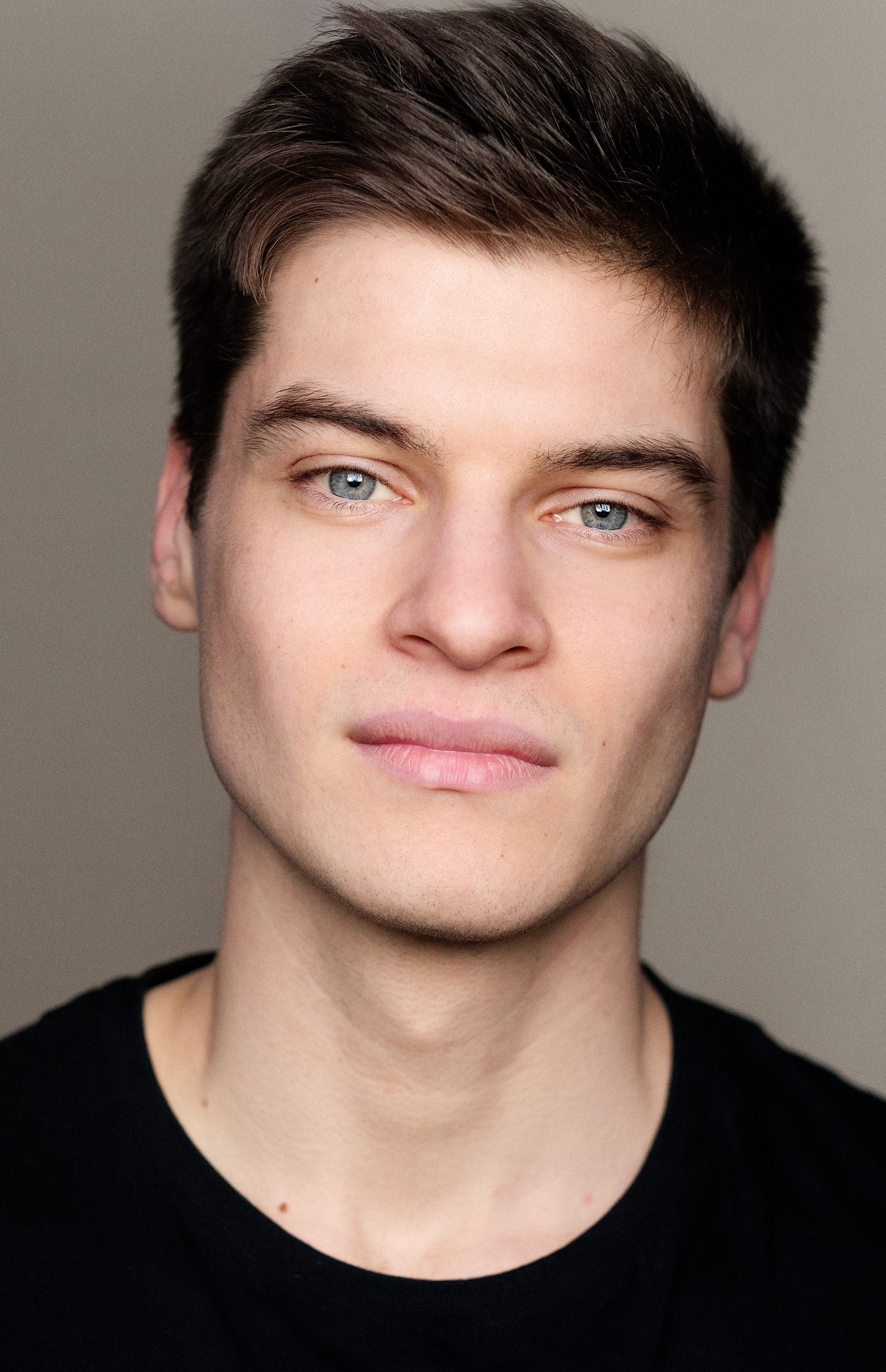 Льюис Хэйес