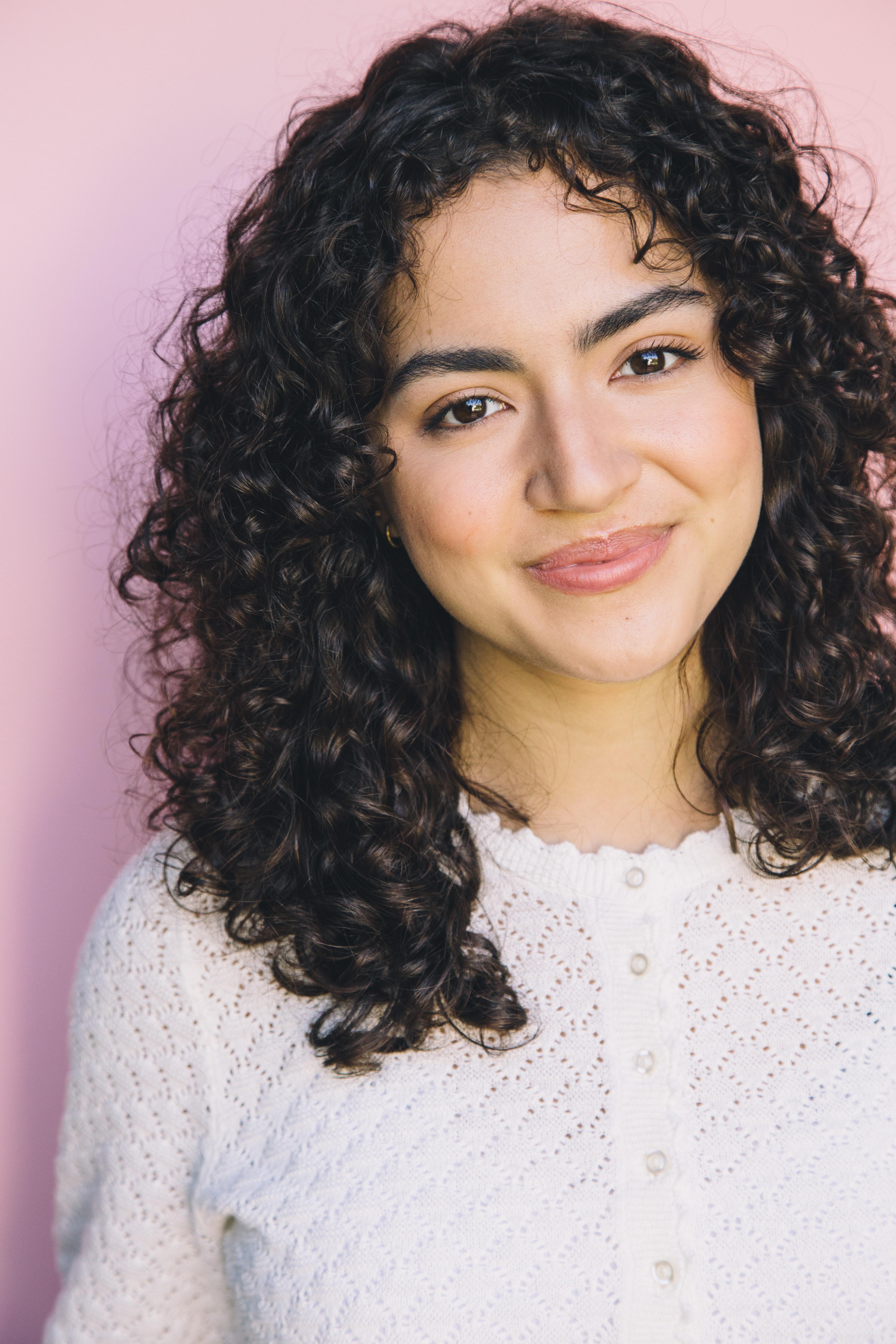 Оливия Товар