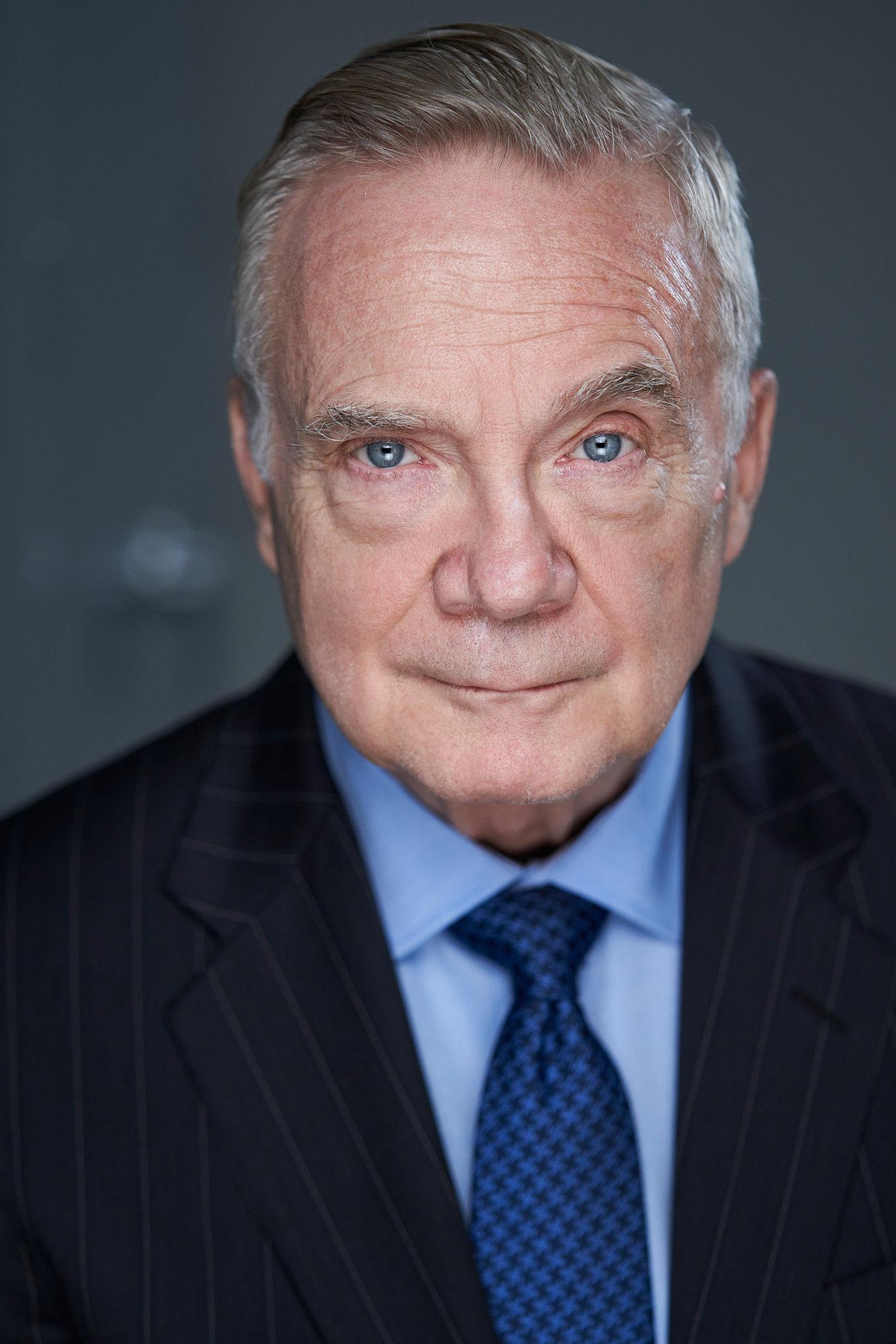 Майкл Брэкен