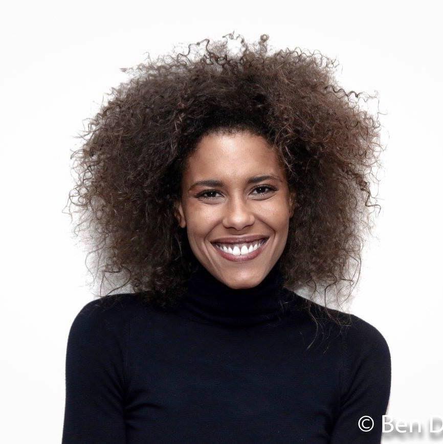 Сара Сантос