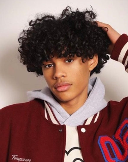 Итан Саймон