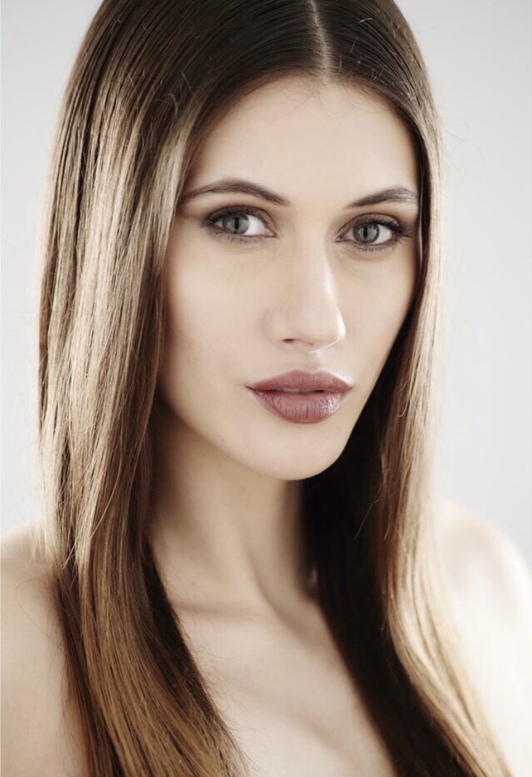 Кэролин  Грин