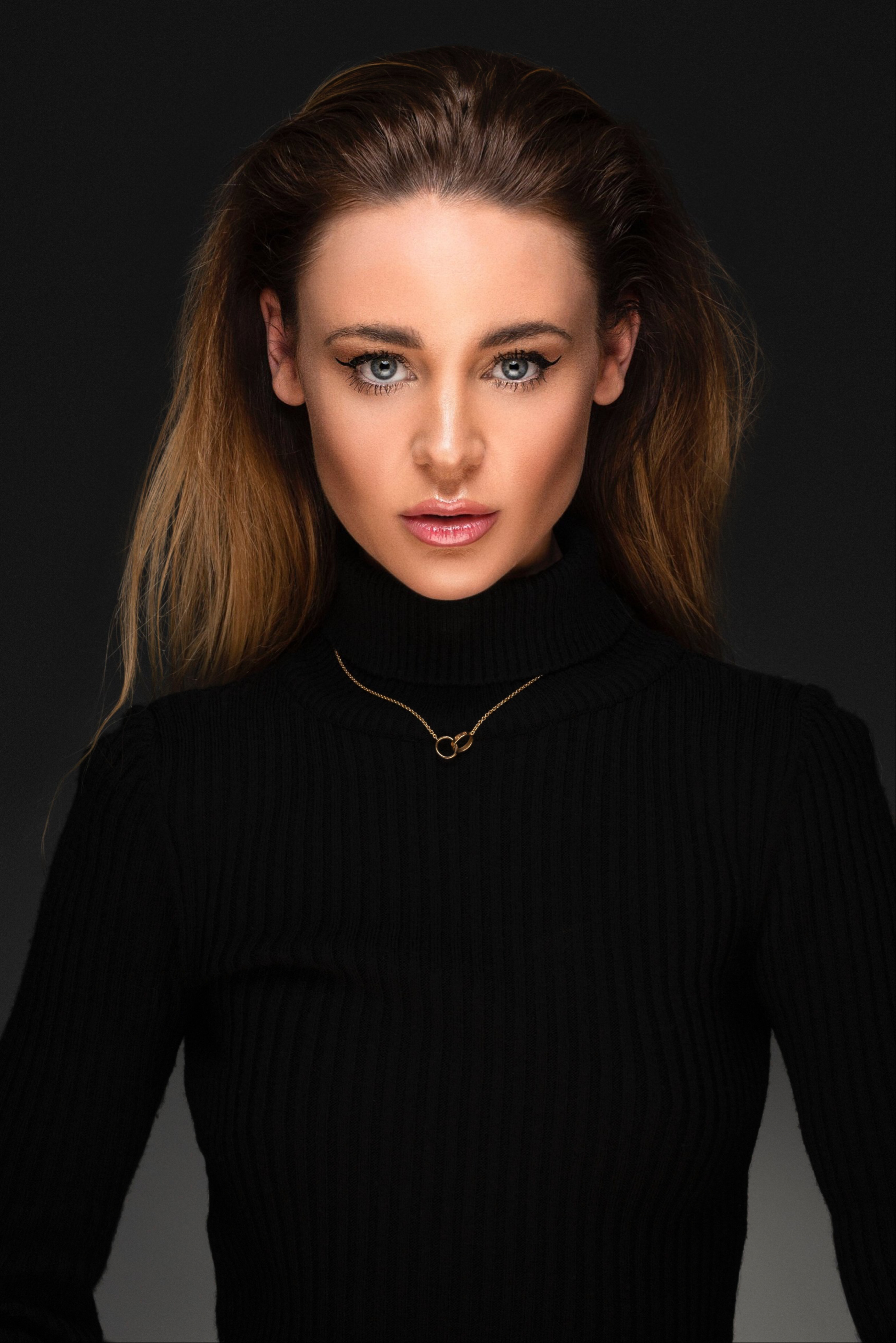 Келли Райан Сэнсон