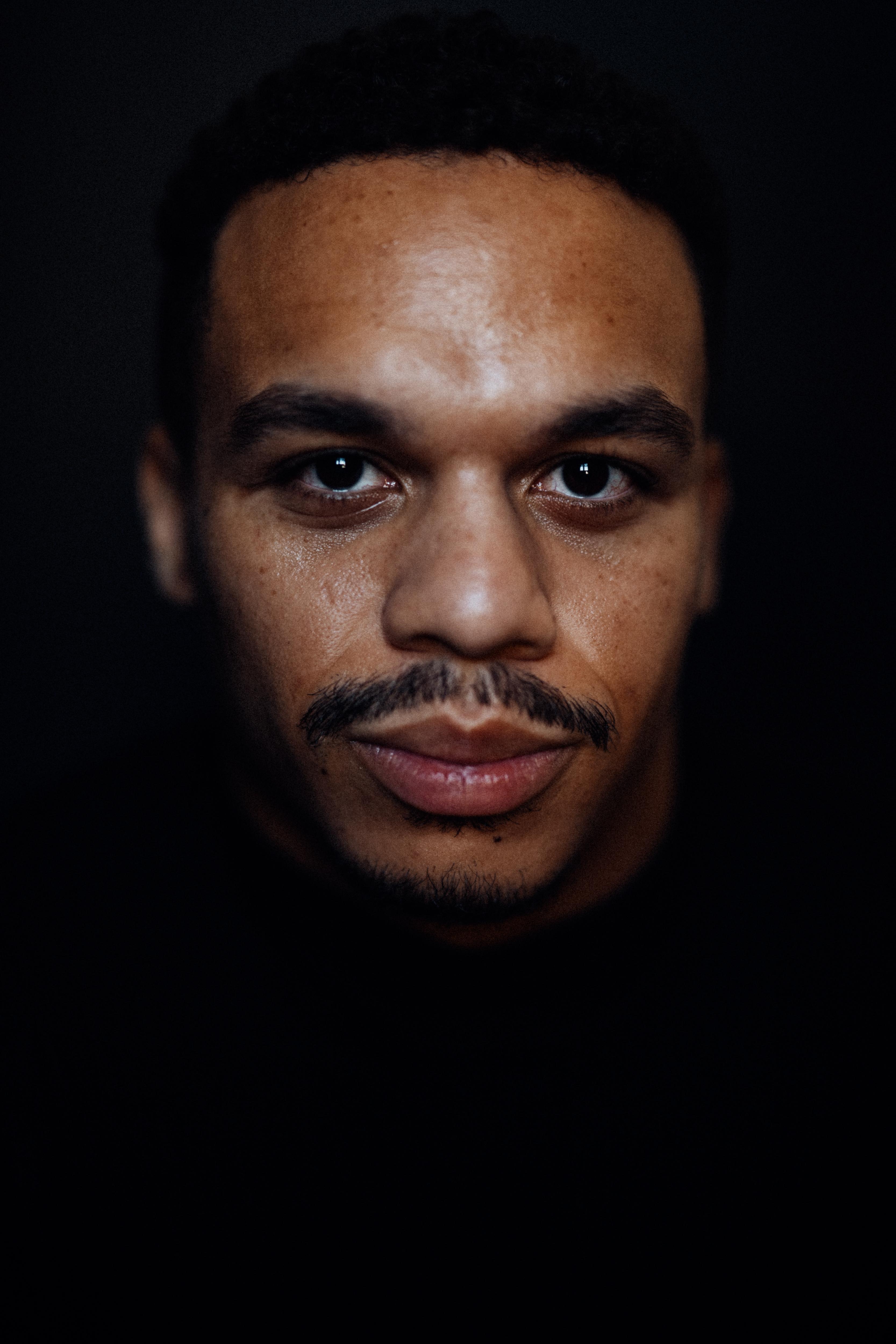 Антонио Дэвис