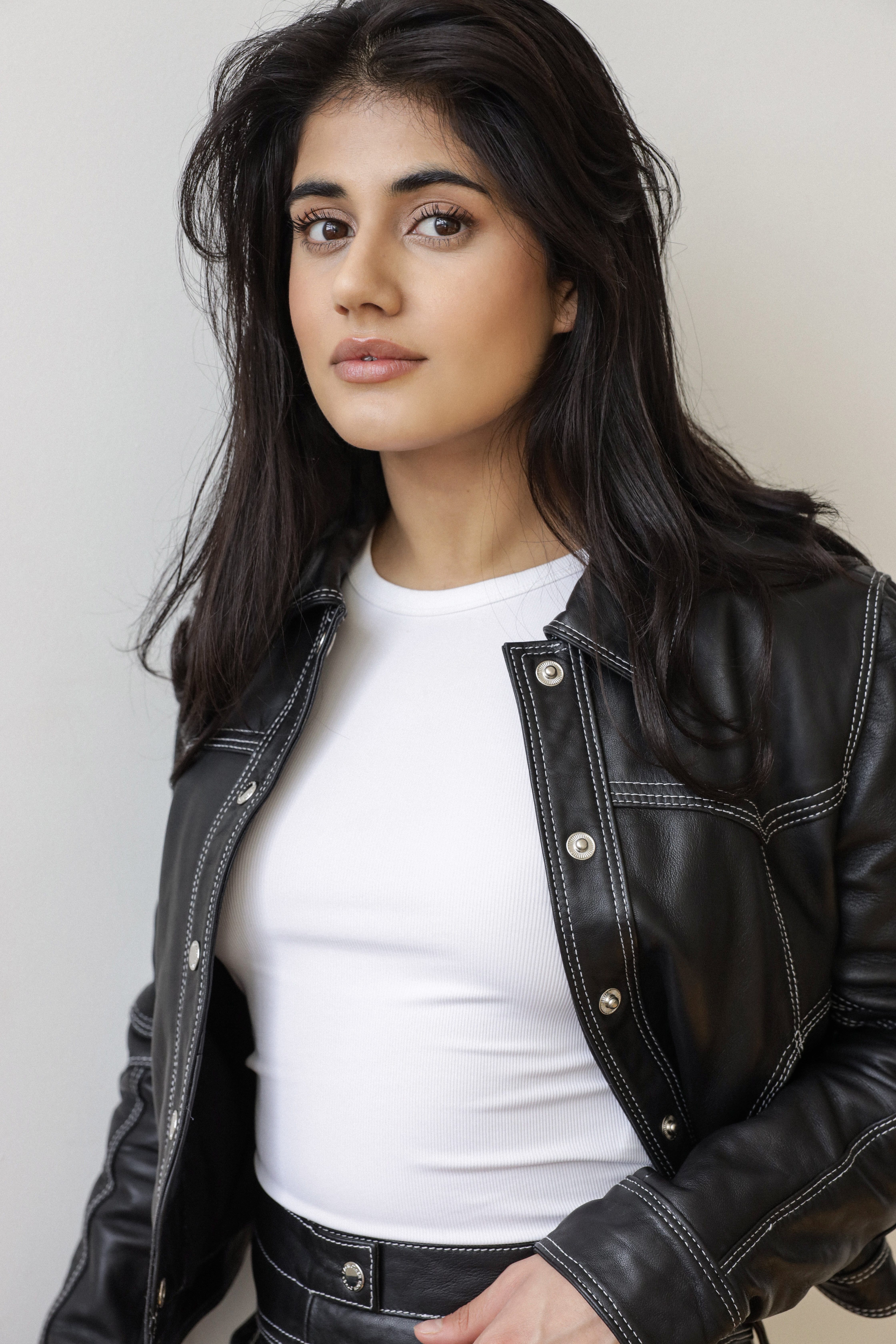 Айеша Мадон