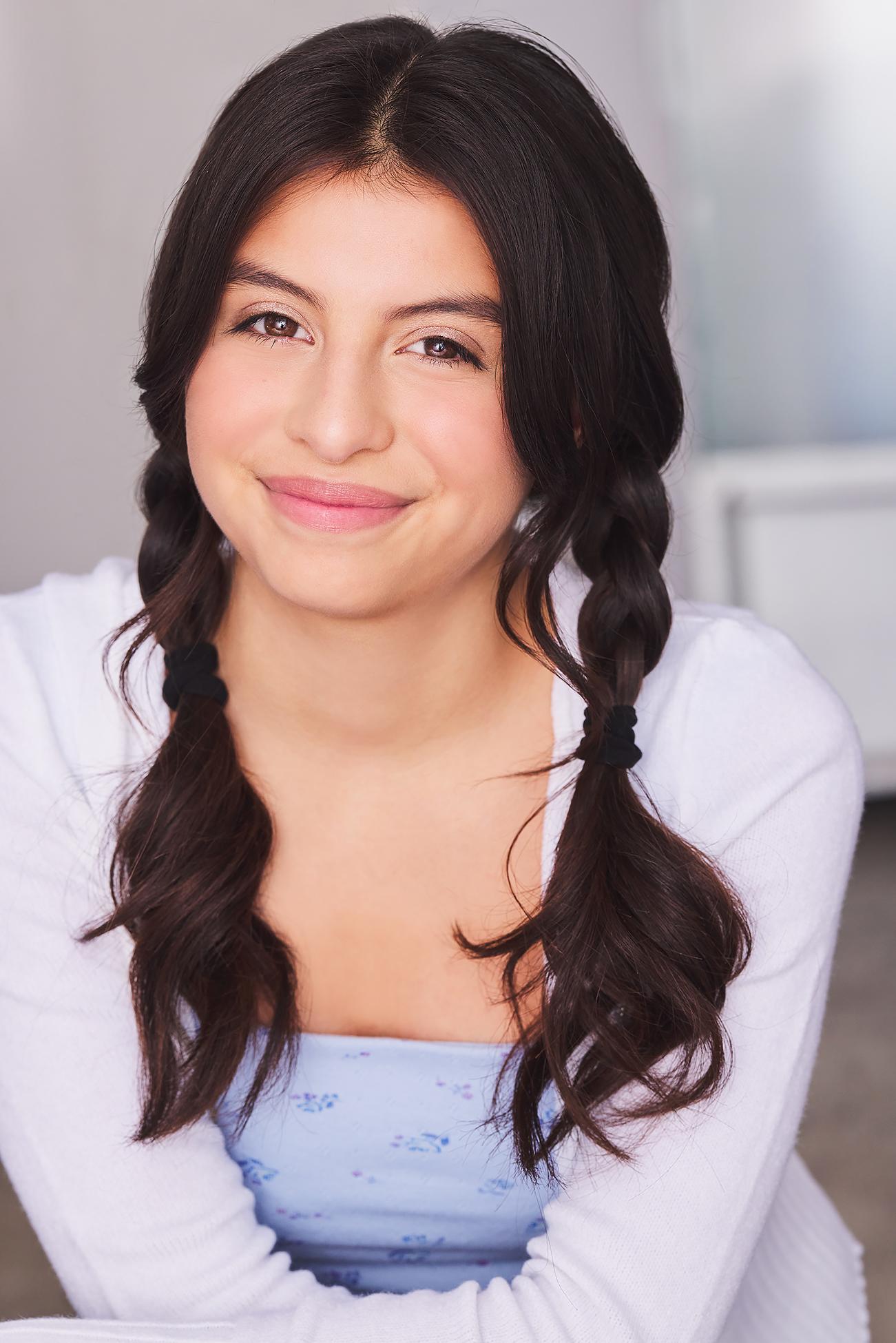 Изабелла Менесес