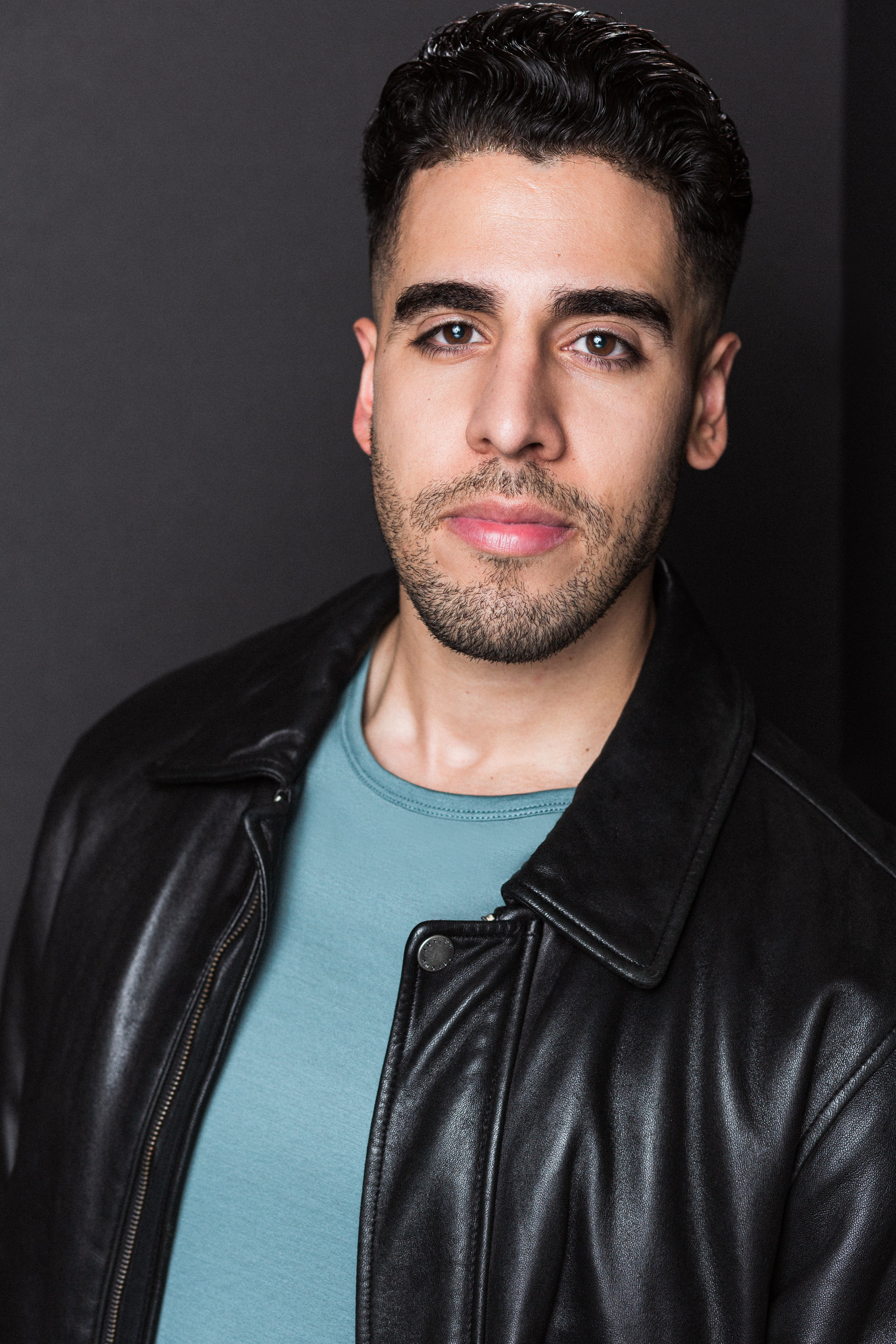 Донован Велез