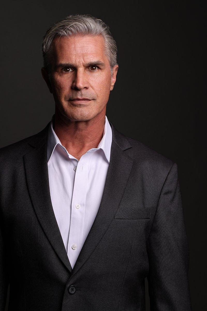 Дэмиэн Вега