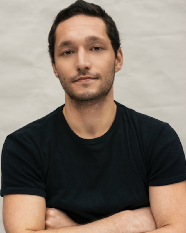 Майкл Бретон