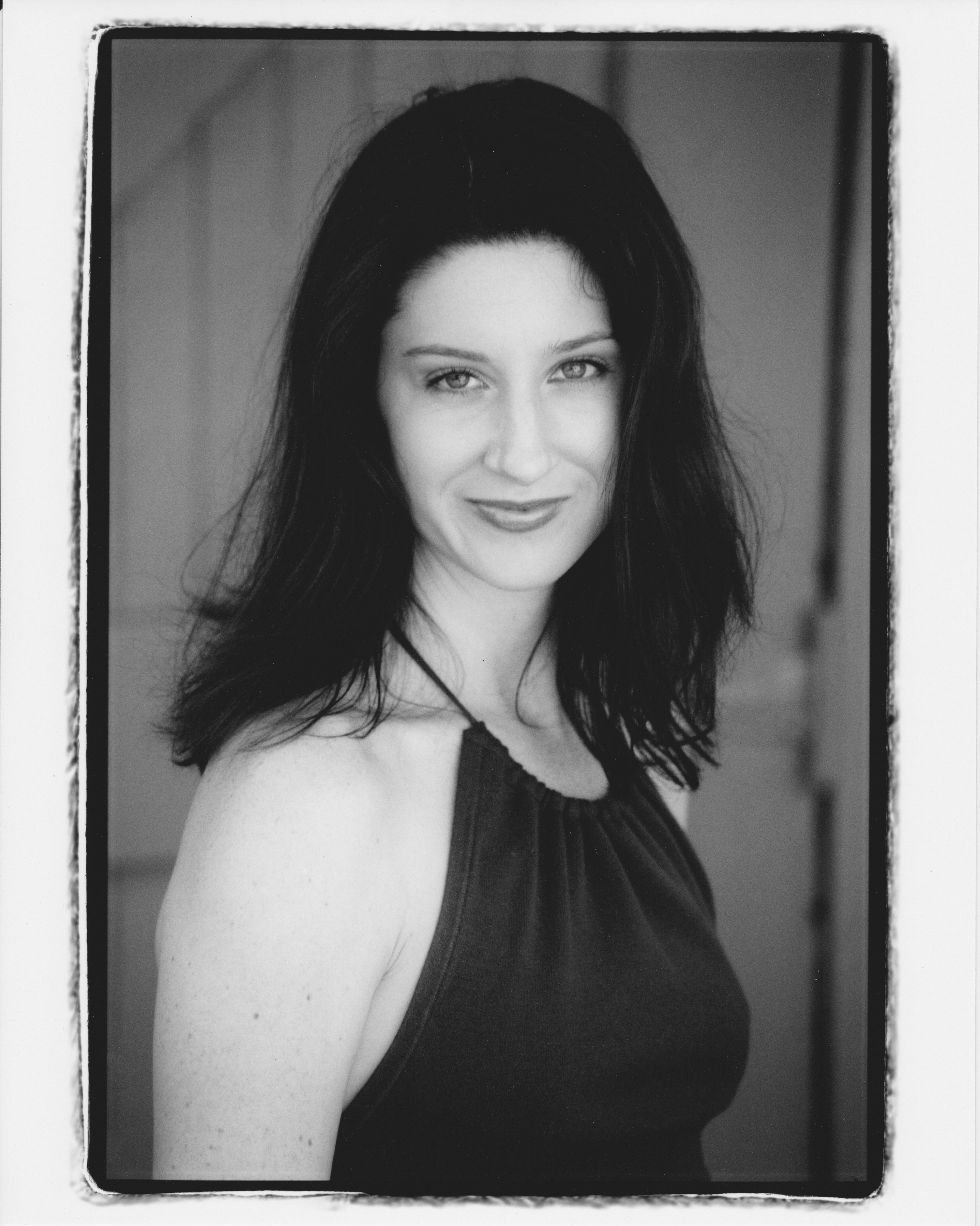 Джули Эймос