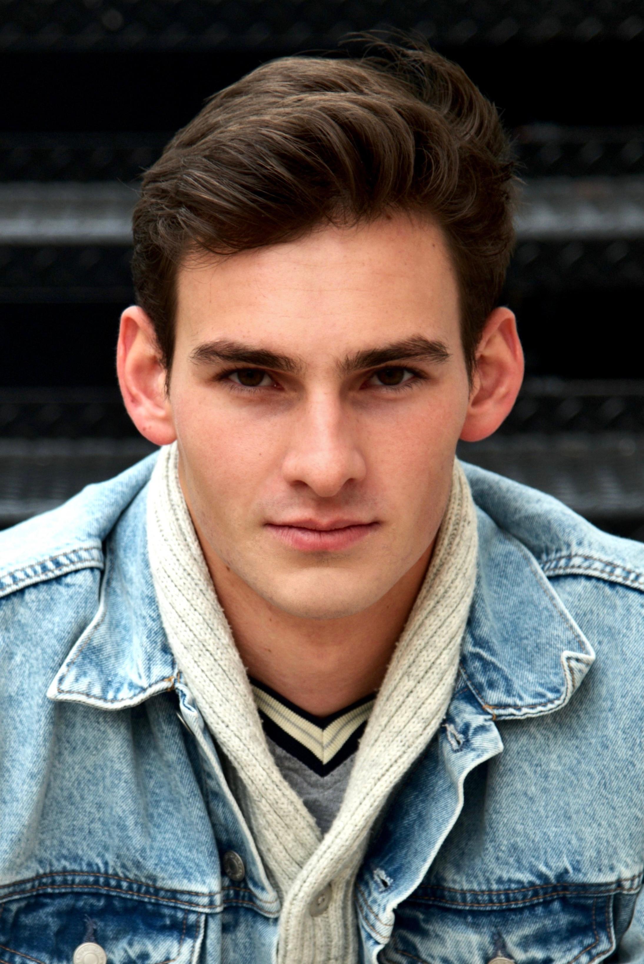 Джей Джей Хитон