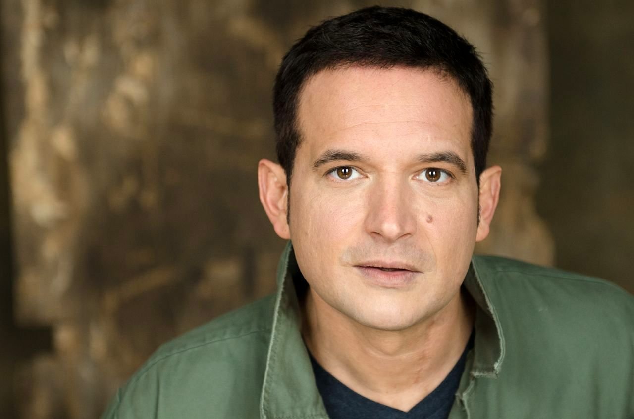 Элиот Прескутти